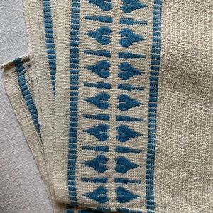 Vintage linen placemats (4)